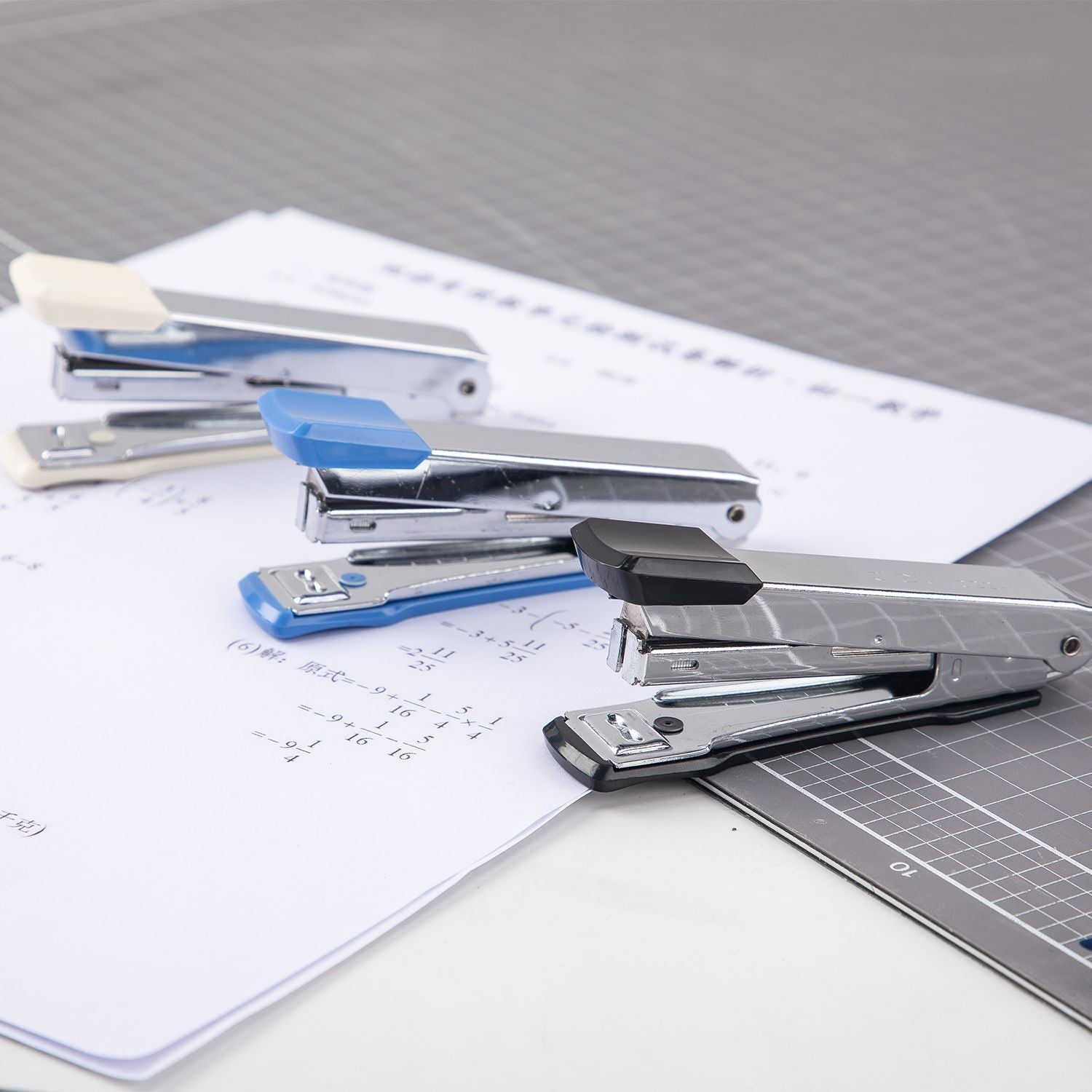 Deli Stapler #10 15sheets - Al Masam Stationery LLC