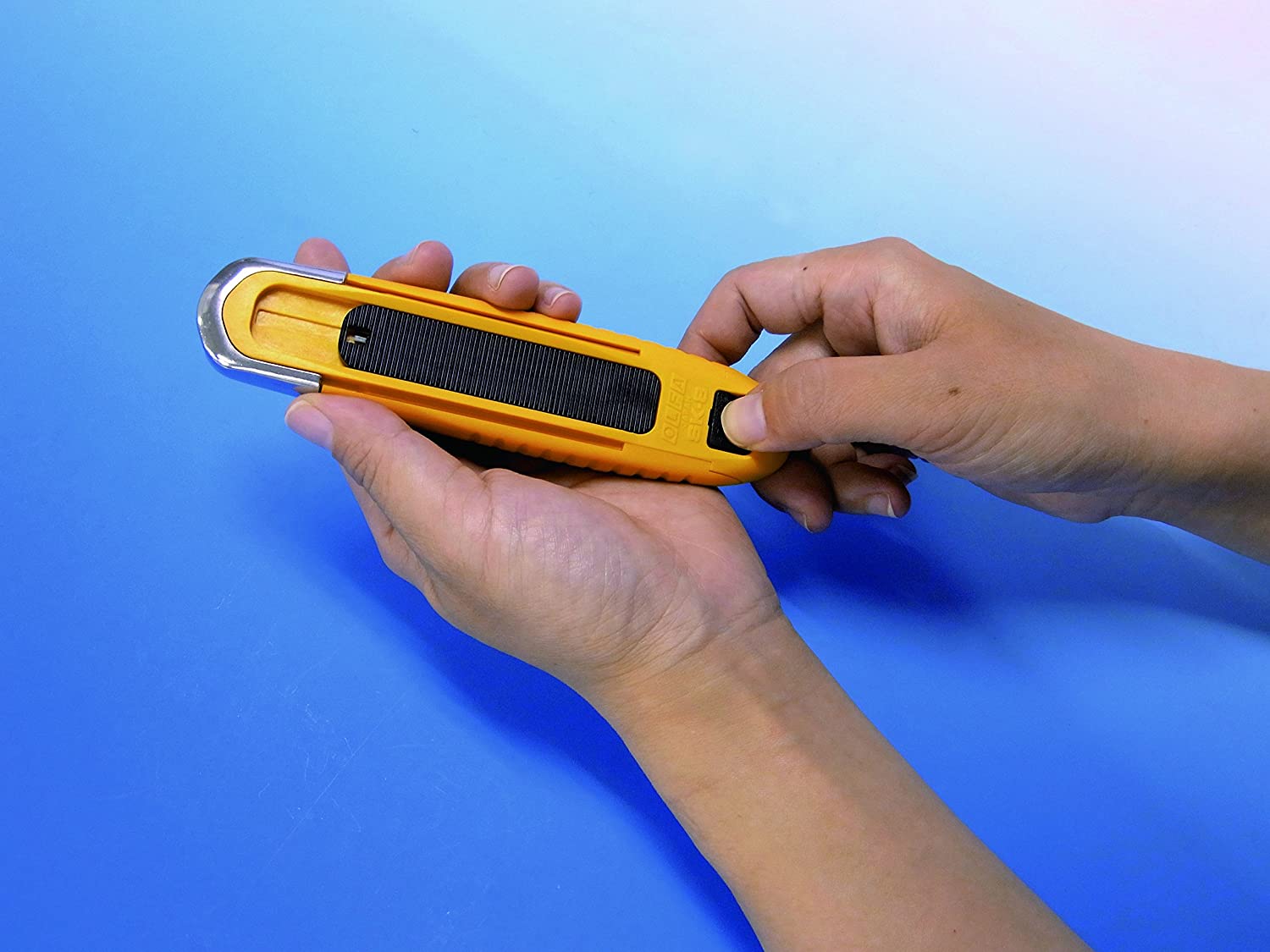 Olfa Safety Knife Auto self Retracting - Al Masam Stationery LLC