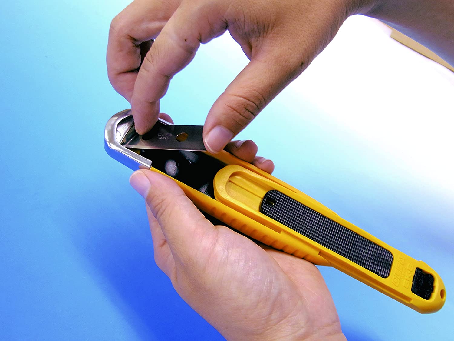 Olfa Safety Knife Auto self Retracting - Al Masam Stationery LLC