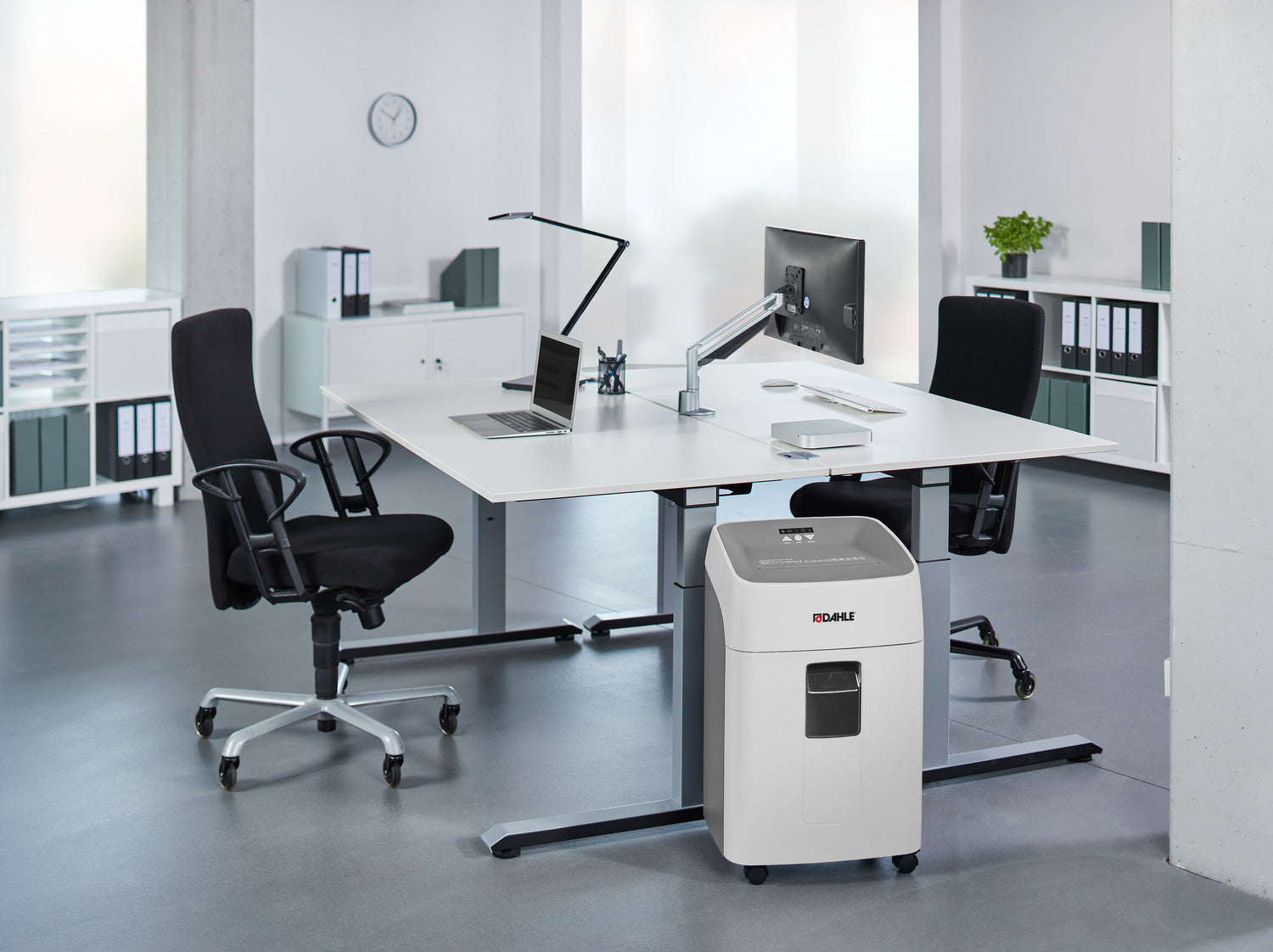 Dahle 404P Cross-Cut Paper Shredder 4 x 35mm for Office & Business Use