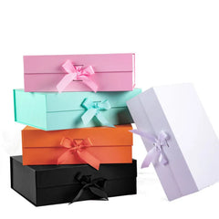 ELMAS Elegant Magnetic Closure Gift Box in Black & White