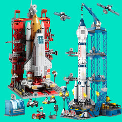 ELMAS Manned Rocket Building Blocks with Astronaut Figure