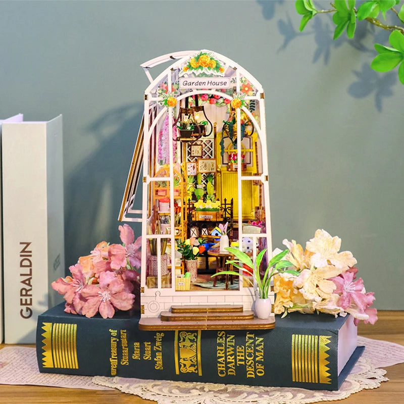 ELMAS Enchanted Garden House Bookshelf Insert Kit - Al Masam Stationery LLC