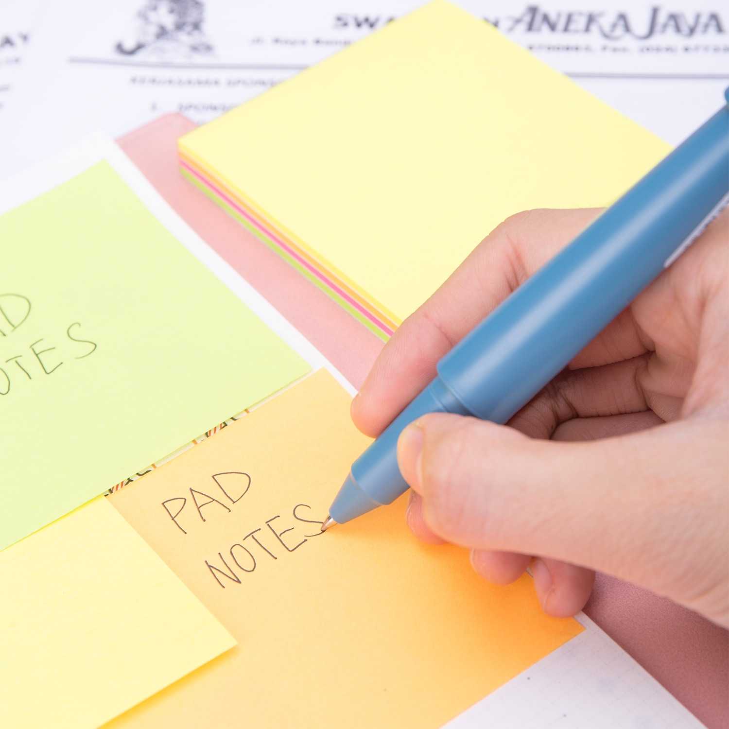 Deli Flip Sticky Notes 76x76mm 3''x3'' 4x25 - Al Masam Stationery LLC