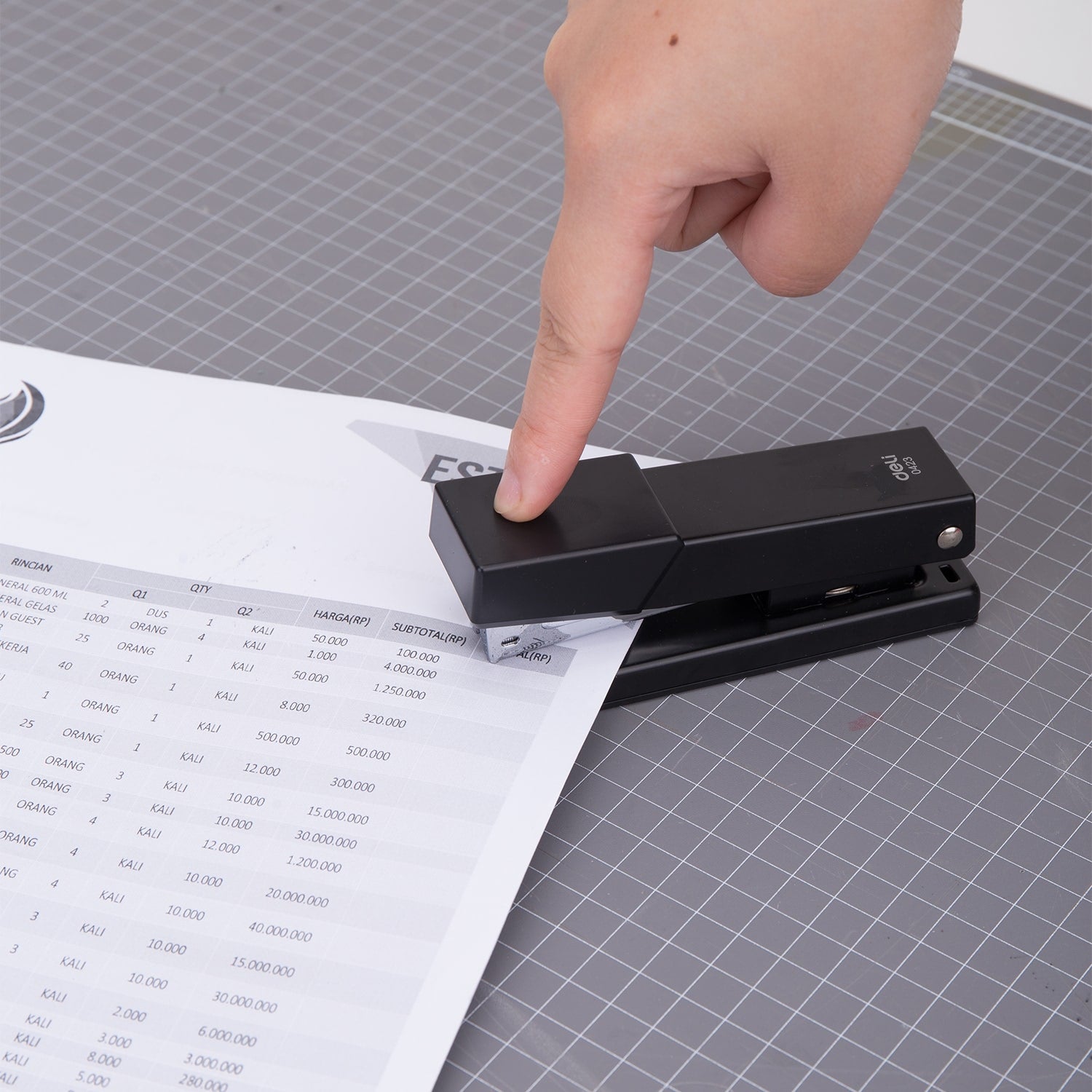 Deli Metal Stapler Half Strip 25sheets - Al Masam Stationery LLC