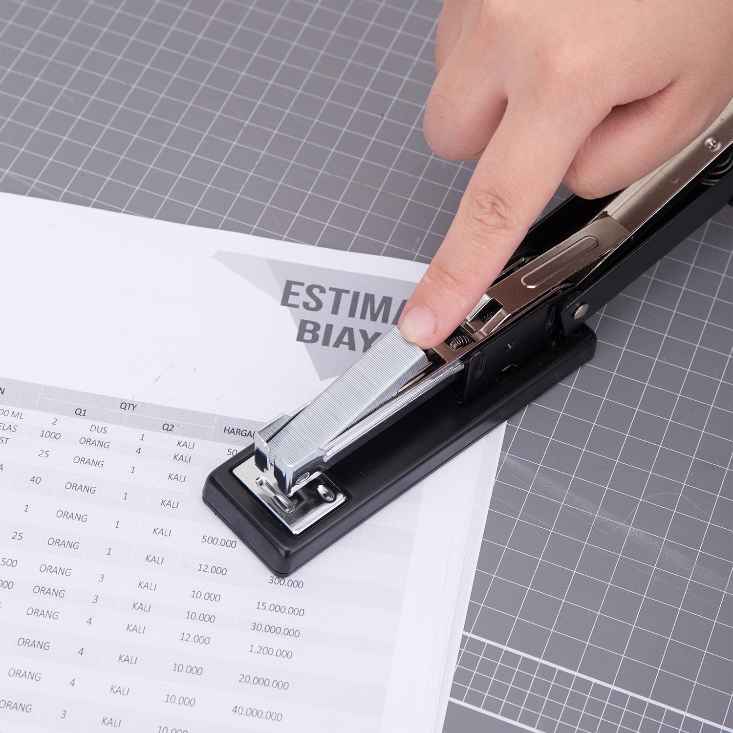 Deli Metal Stapler Half Strip 25sheets - Al Masam Stationery LLC