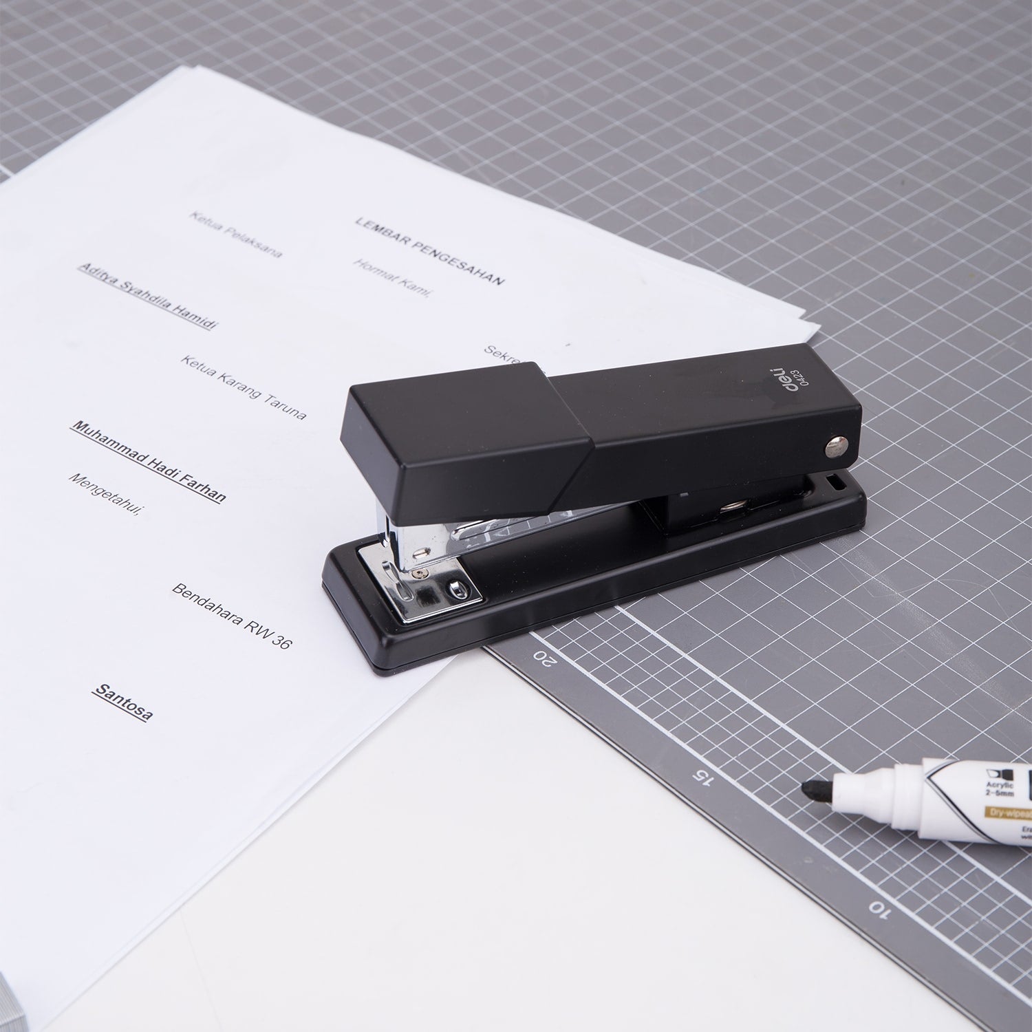 Deli Metal Stapler Half Strip 25sheets - Al Masam Stationery LLC