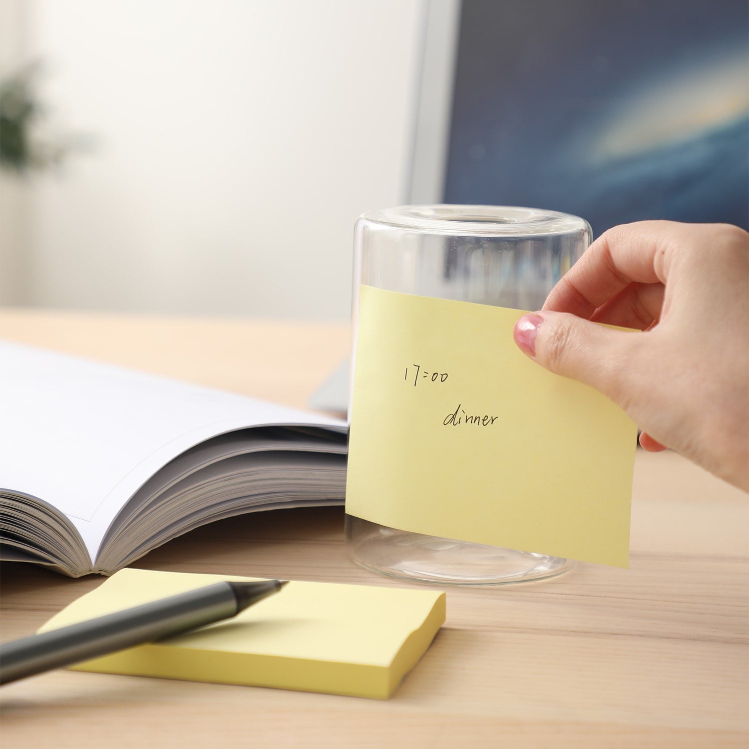 Deli Sticky Notes 76x101mm 3''x4'' Yellow - Al Masam Stationery LLC