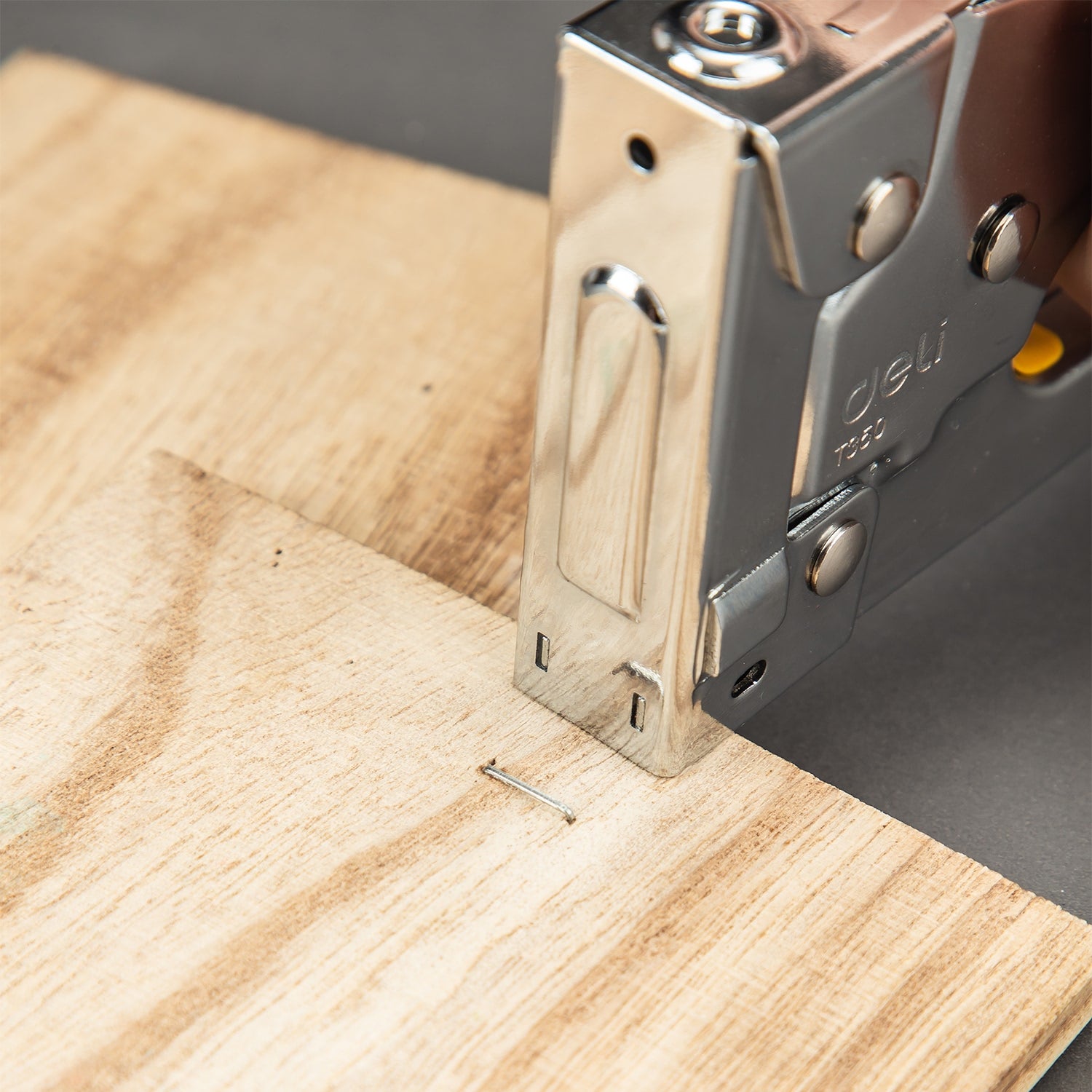 Deli Metal Tacker 8mm Value Pack - Al Masam Stationery LLC