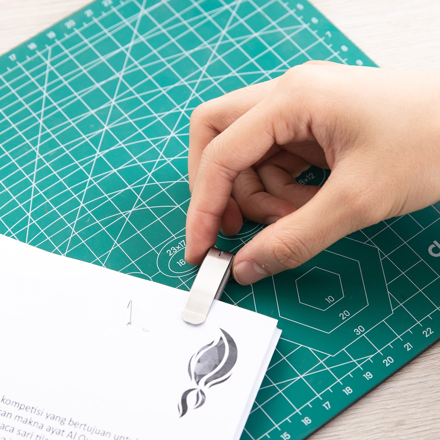 Deli Metal Small Cutter - Al Masam Stationery LLC