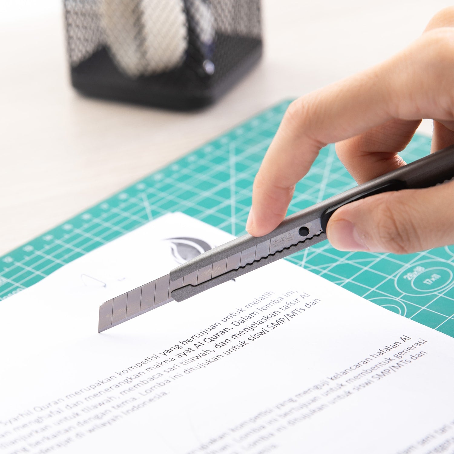 Deli Metal Small Cutter - Al Masam Stationery LLC