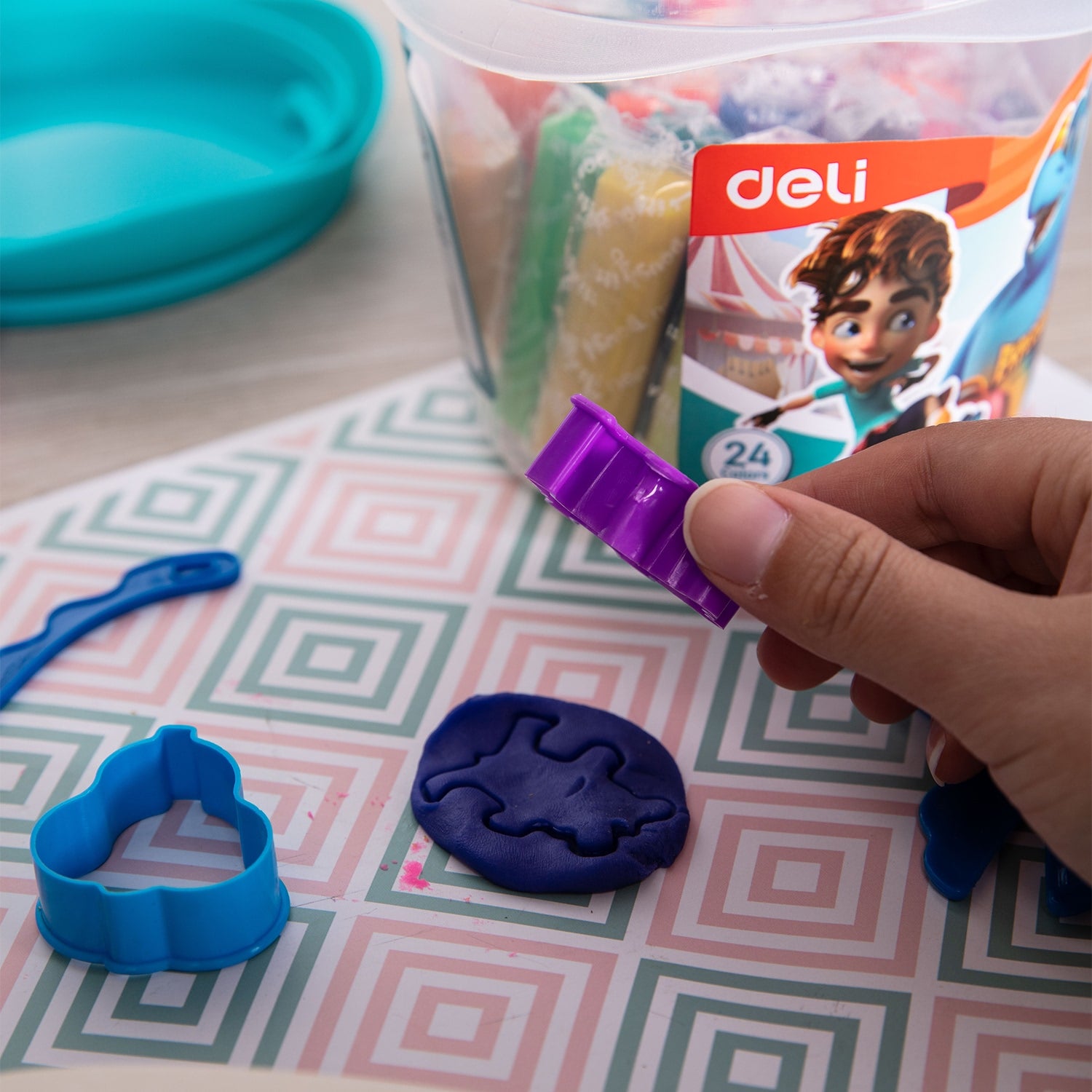 Deli Play Dough 24 colors, Net weight: 340g - Al Masam Stationery LLC