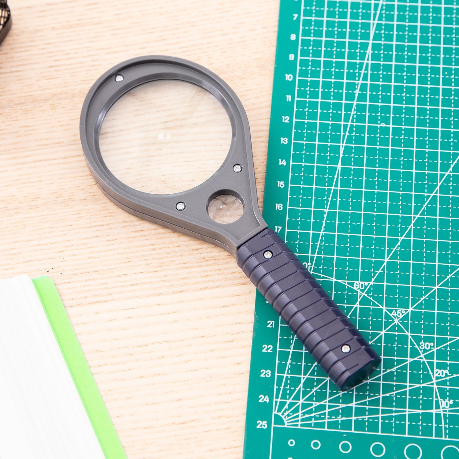 Deli Magnifier 3X, 6X - (E9091) - Al Masam Stationery LLC