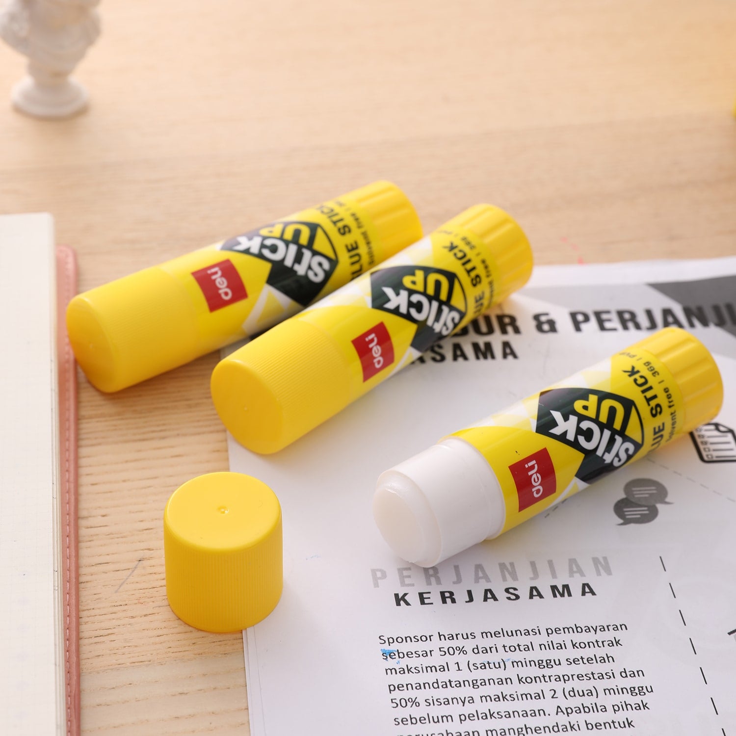 Deli Strong Adhesive PVP Glue Stick 36g - Al Masam Stationery LLC