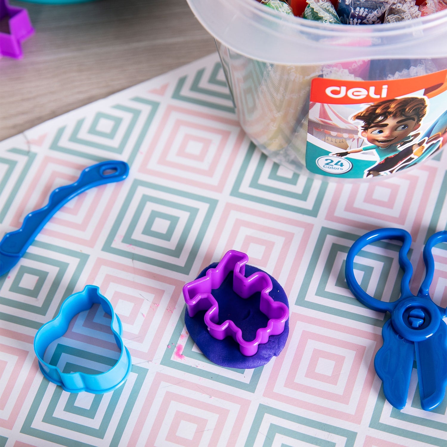 Deli Play Dough 24 colors, Net weight: 340g - Al Masam Stationery LLC