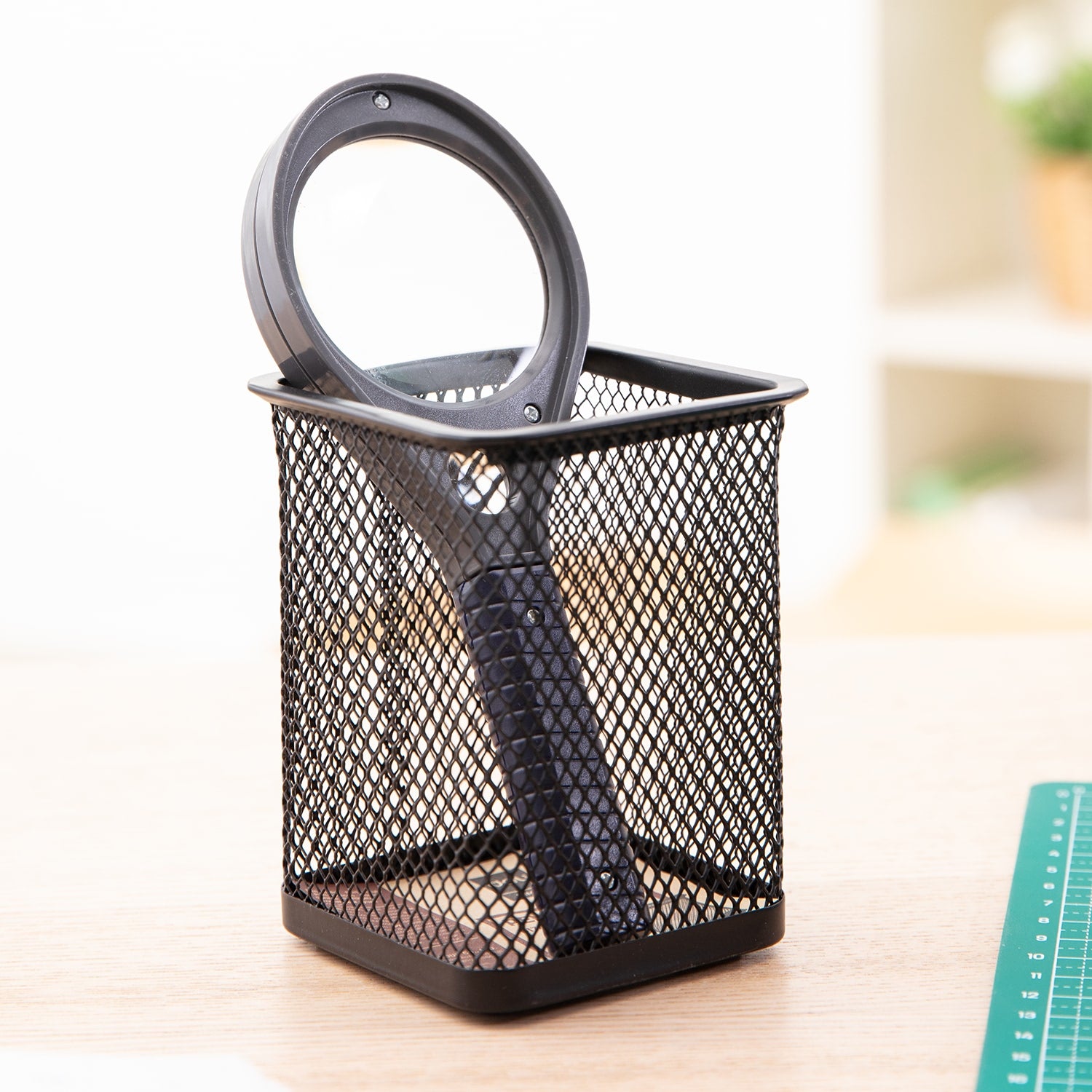 Deli Magnifier 3X, 6X - (E9091) - Al Masam Stationery LLC