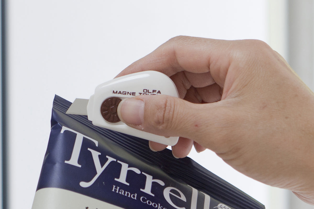 OLFA TK-3M/24 Magnetic Touch Cutter