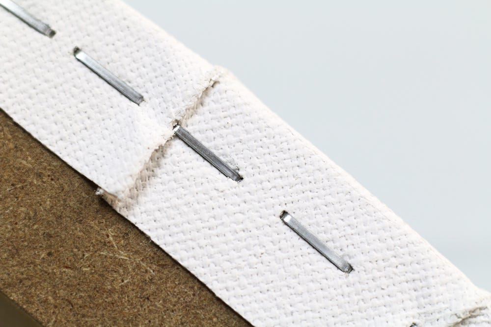 Mont marte Canvas Round 60cm - Al Masam Stationery LLC